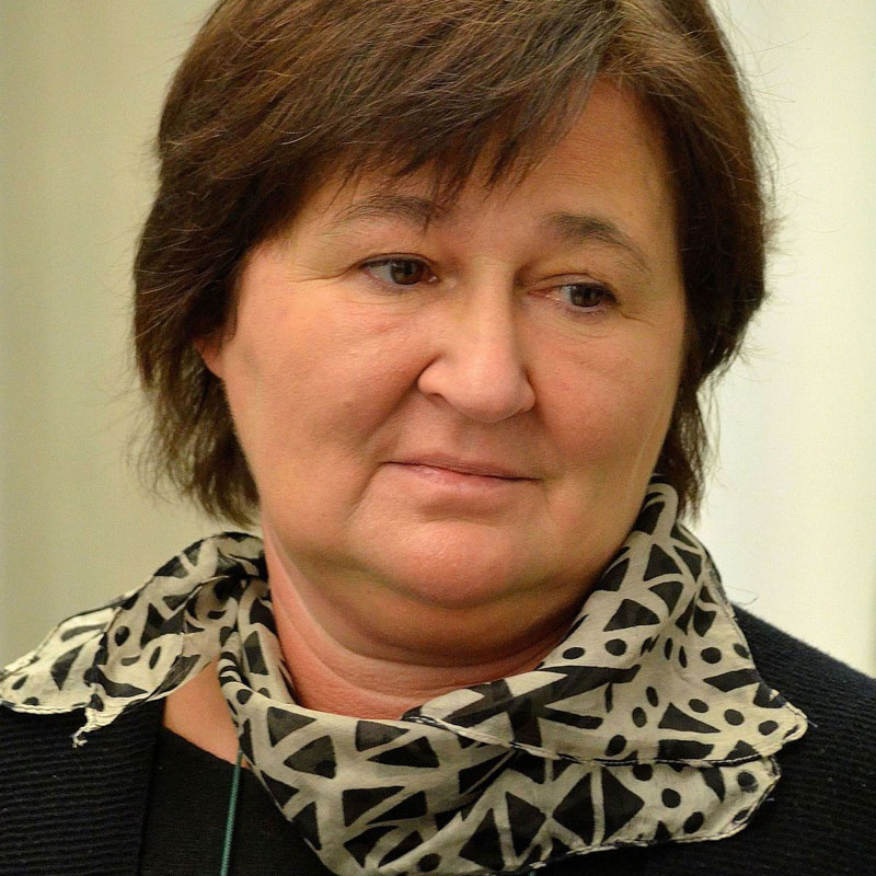 prof. dr hab. Magdalena Środa